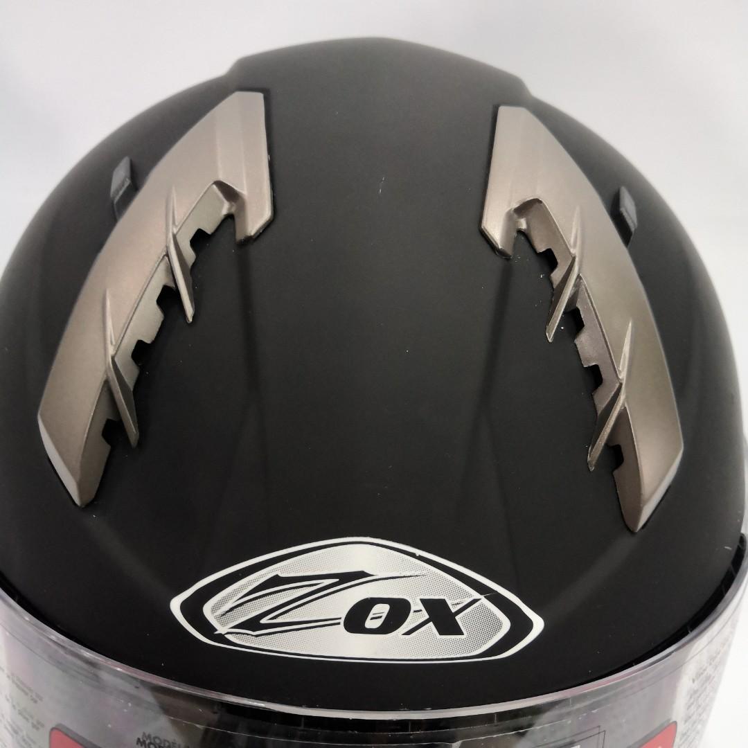 Zox helmet matt Black, Auto Accessories on Carousell
