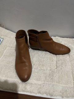 ALDO BOOTS EU 39 FOR PHP600 only (orig bought at P5495)