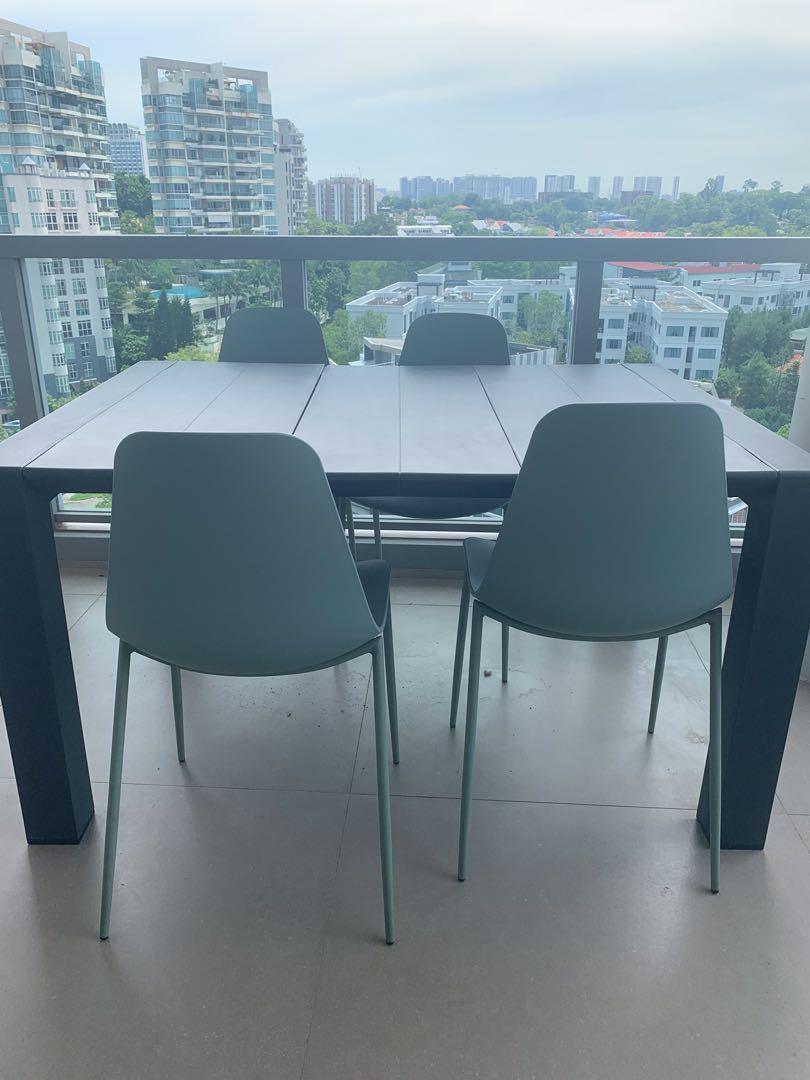 ARTICLE svelti aloe green dining chair