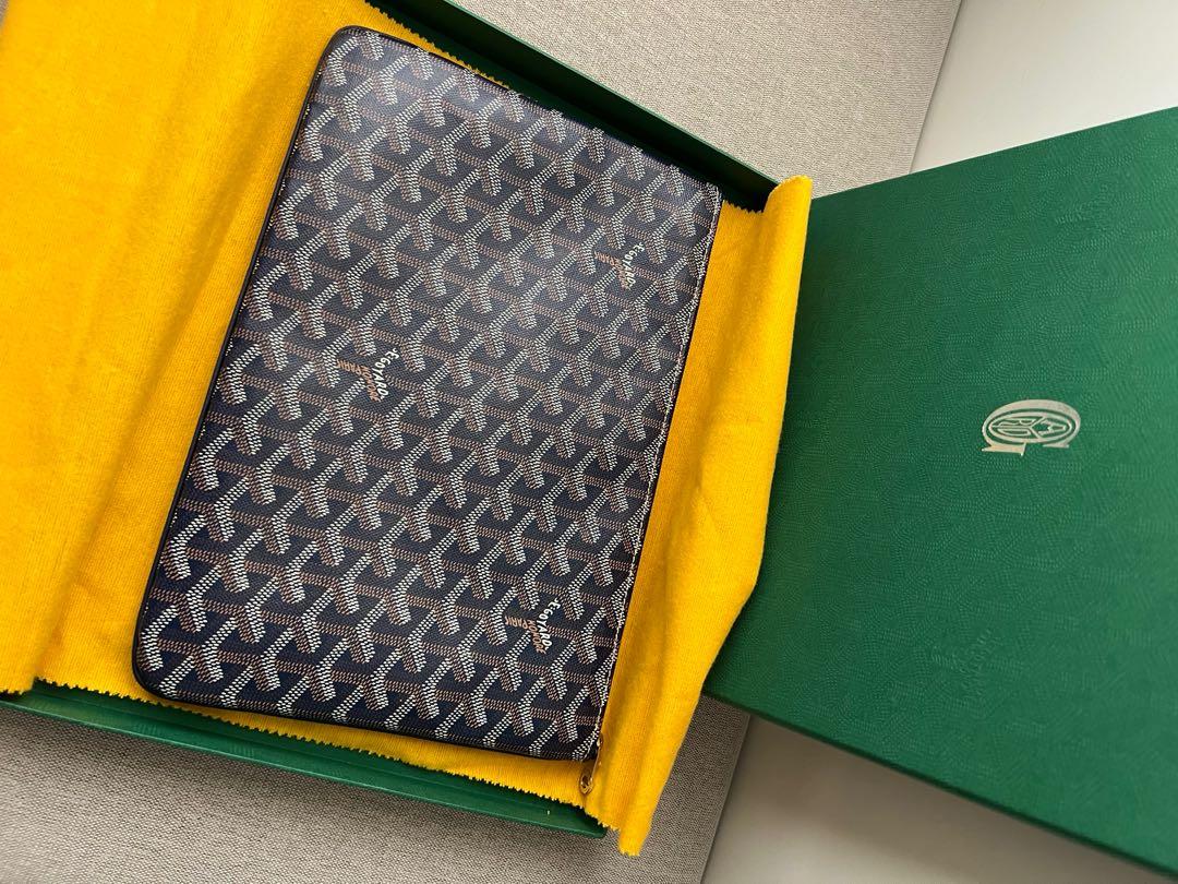 Authentic Goyard Senat Pouch in MM size in Navy Blue colour, Luxury, Bags &  Wallets on Carousell