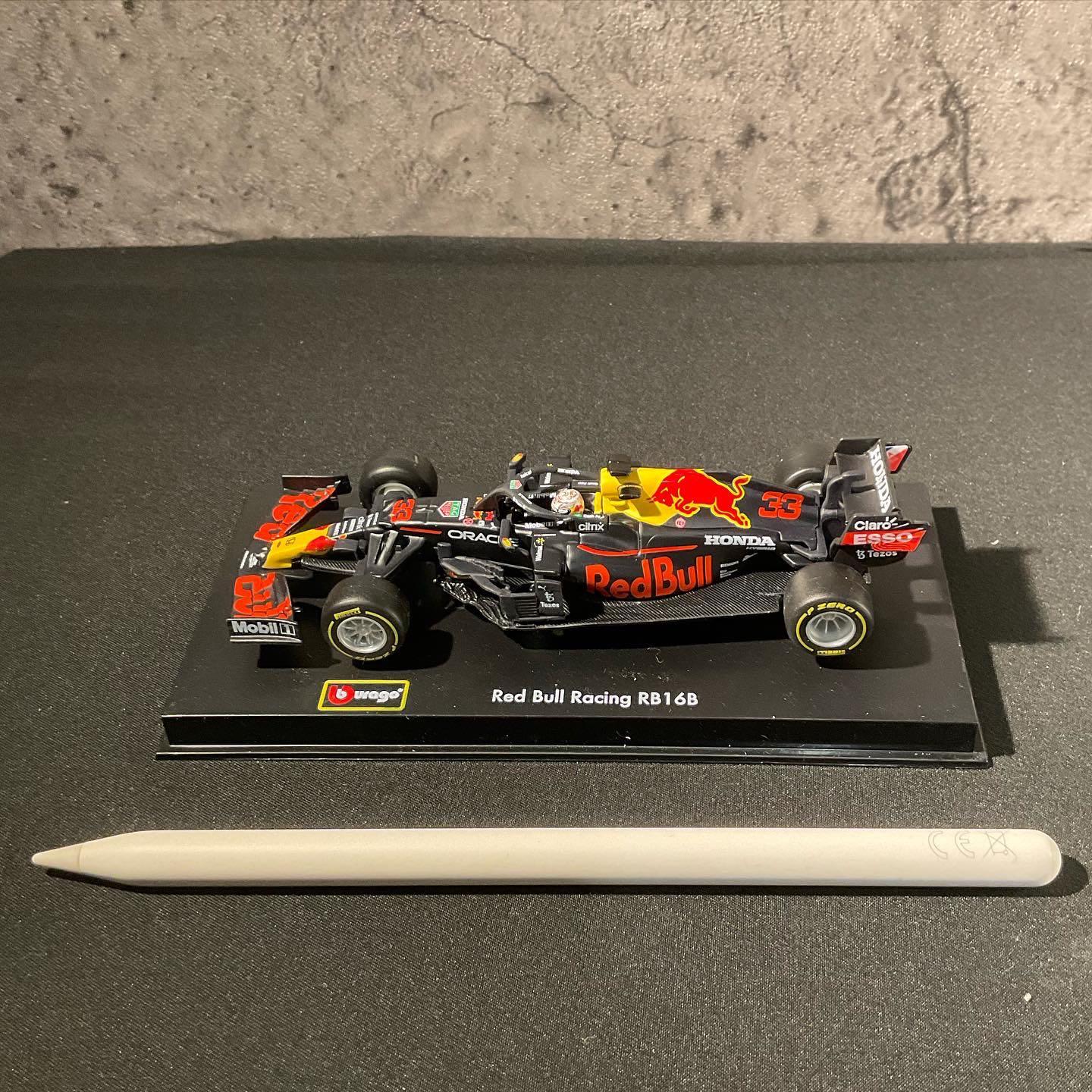 Bburago 1/43 F1 Red Bull Racing RB16B 2021 #33 Max Verstappen 全新