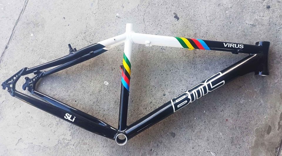 BMC Virus 01 Mountain Bike frame 26er medium Sports Equipment