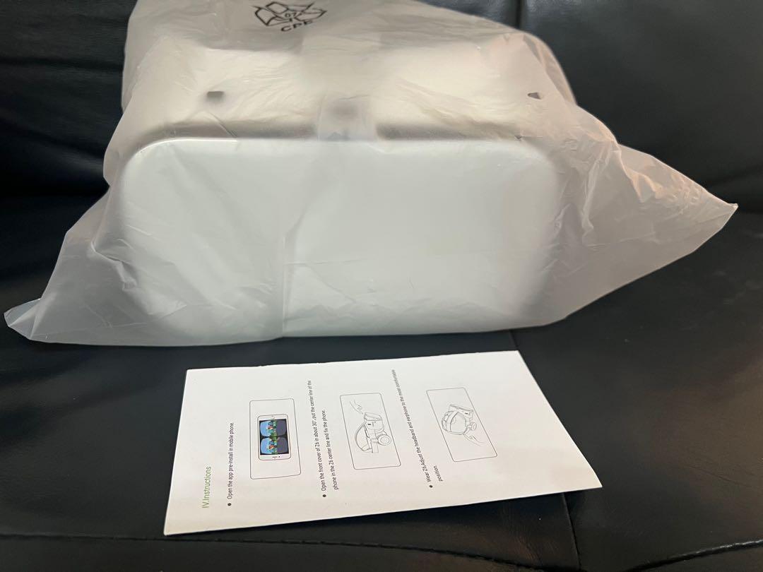 BOBOVR Z6 (Category: Virtual Reality) located in Las Pinas. Submitted by clearancefanatic (Listing ID 1151702729, Image 3). Description: BOBOVR Z6 Virtual Reality Headset, 110°FOV Foldable Headphone IMAX VR Headset for 4.7-6.2 inch Full Screen Smartphone iOS/Android with Game Controller - Display item - Not used BOBOVR Z6 VR Headset is your private IMAX theater and virtual social KTV! 50mm earphone diaphragm drived by discrete sound card restores