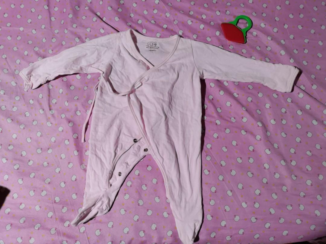 Branded baby bodysuit (Category: Babies & Kids Fashion) located in Taguig. Submitted by jmancera21 (Listing ID 1151660897, Image 1). Description: .