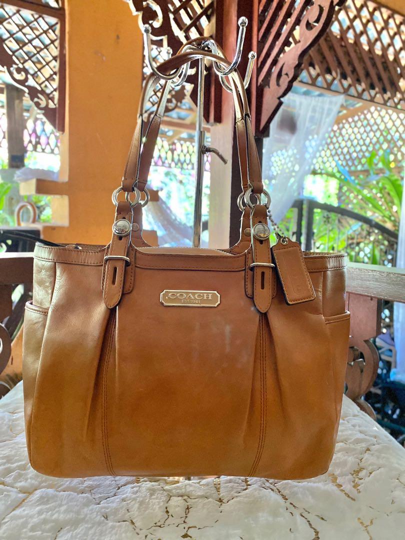 coach tan tote bag