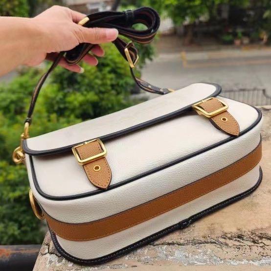 Coach Women s Messenger Bag Women s Fashion Bags Wallets Cross body Bags on Carousell