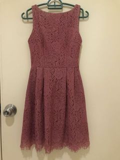 (Category: ) located in . Submitted by simple.wardrobe (Listing ID 1151658391, Image 1). Description: .