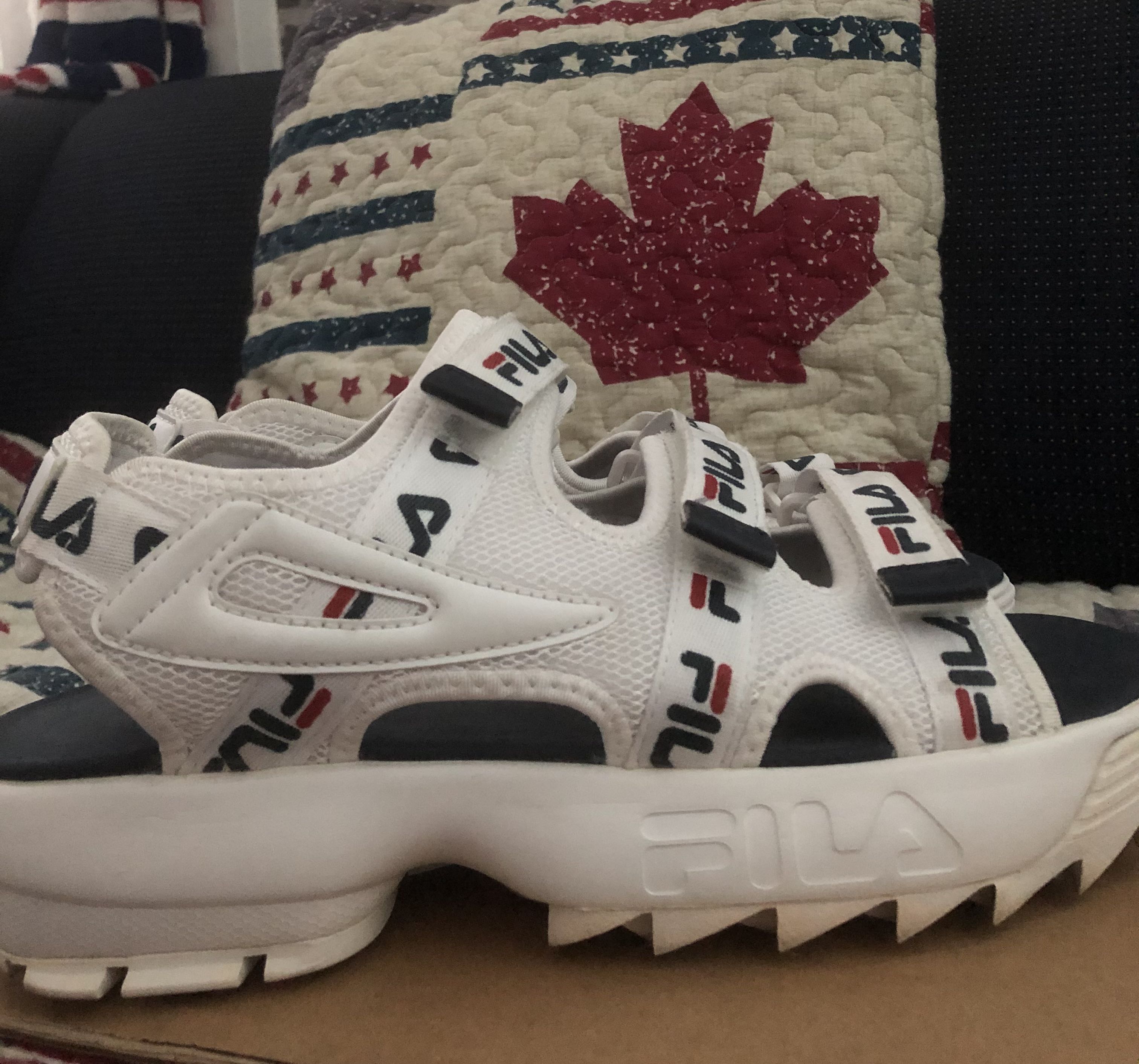 Fila logo sandals online