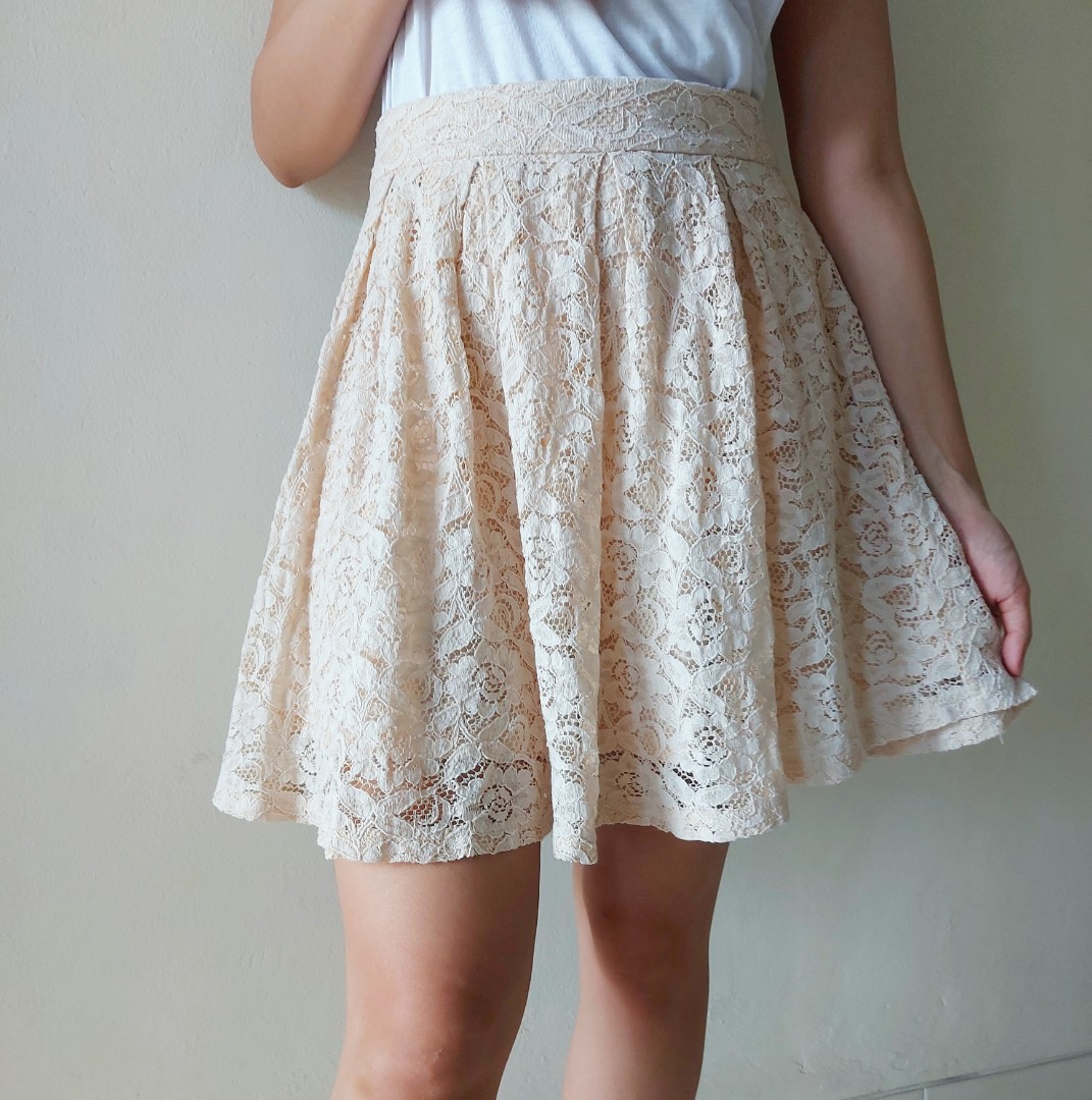 Forever 21 Lace Skirt White Beige Cream Rok Renda Putih, Fesyen