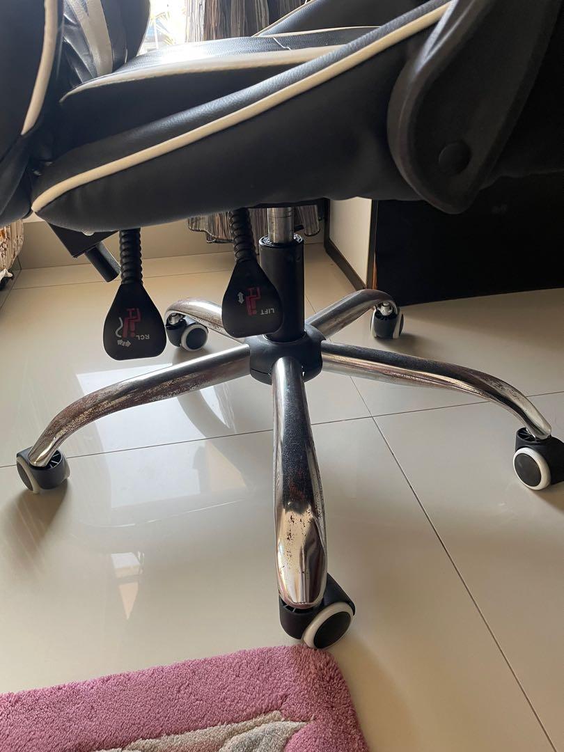Gaming chairs clearance near me pickup