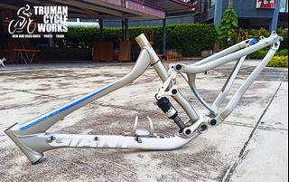 Giant Trance X4 fullsus Mountain Bike frame 26er medium