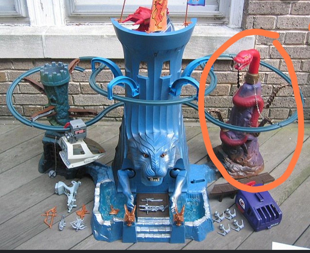 He man ETERNIA Playset only snake mountain part, 興趣及遊戲, 玩具 & 遊戲類