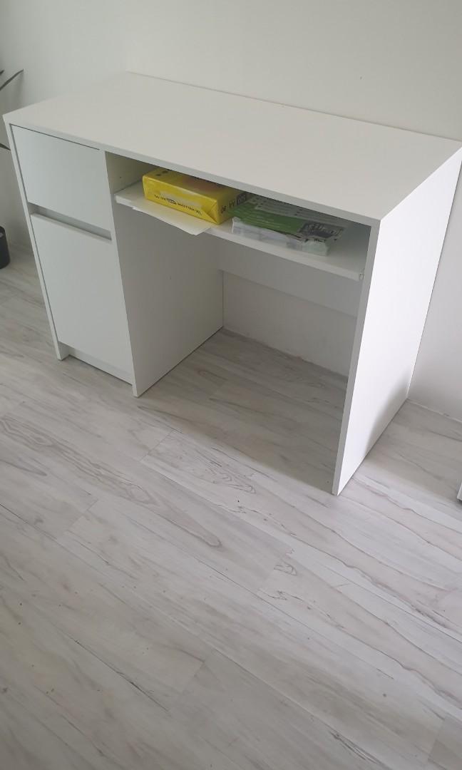 Ejler desk shop