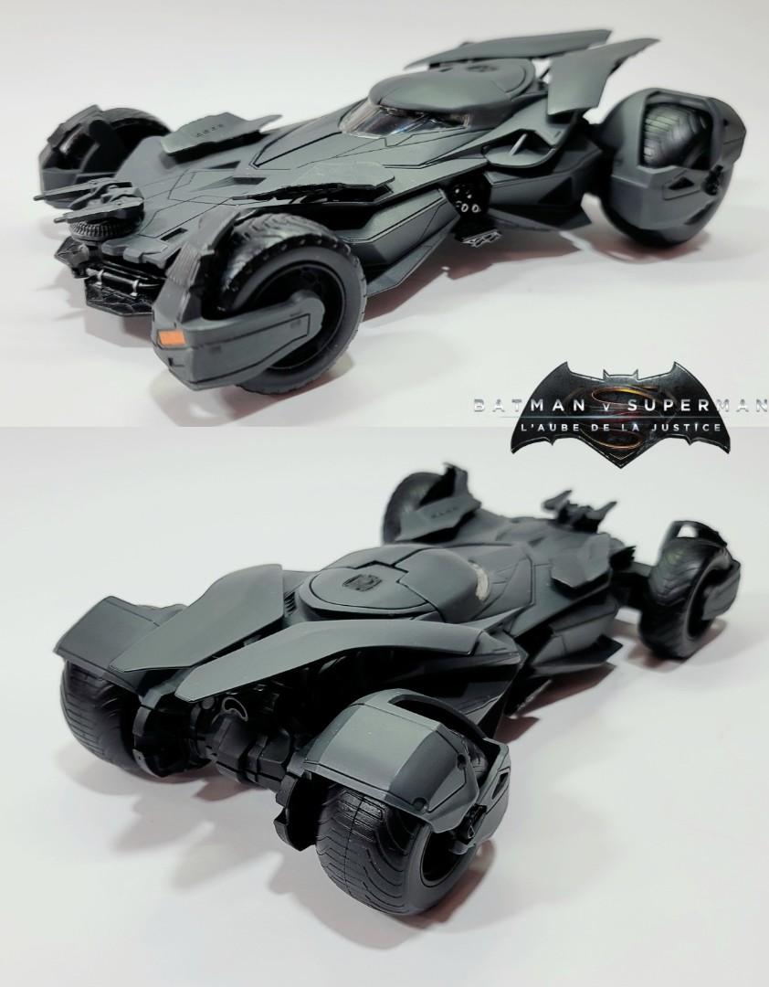 Jada - 中古metal model car - 1/24 scale Batmobile (Batman vs