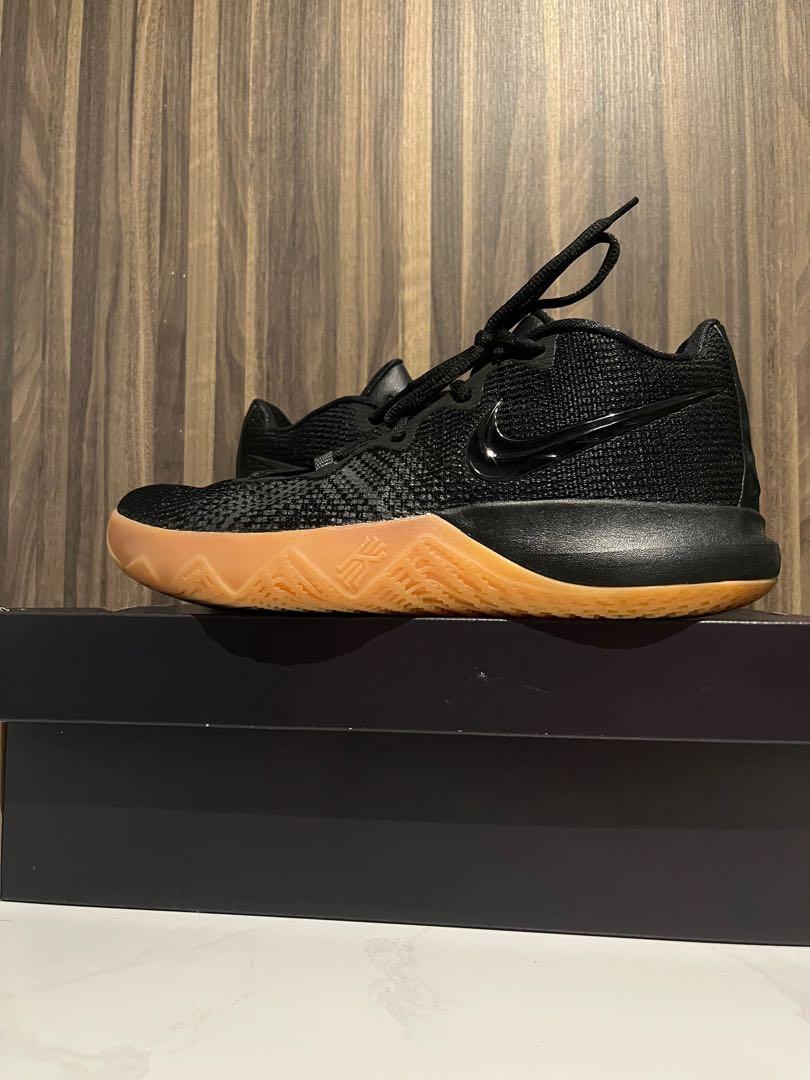 Kyrie flytrap 1 black metallic gold Men