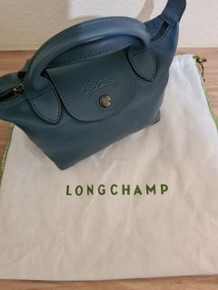 (Category: ) located in . Submitted by urge2splurge (Listing ID 1151615068, Image 1). Description: .