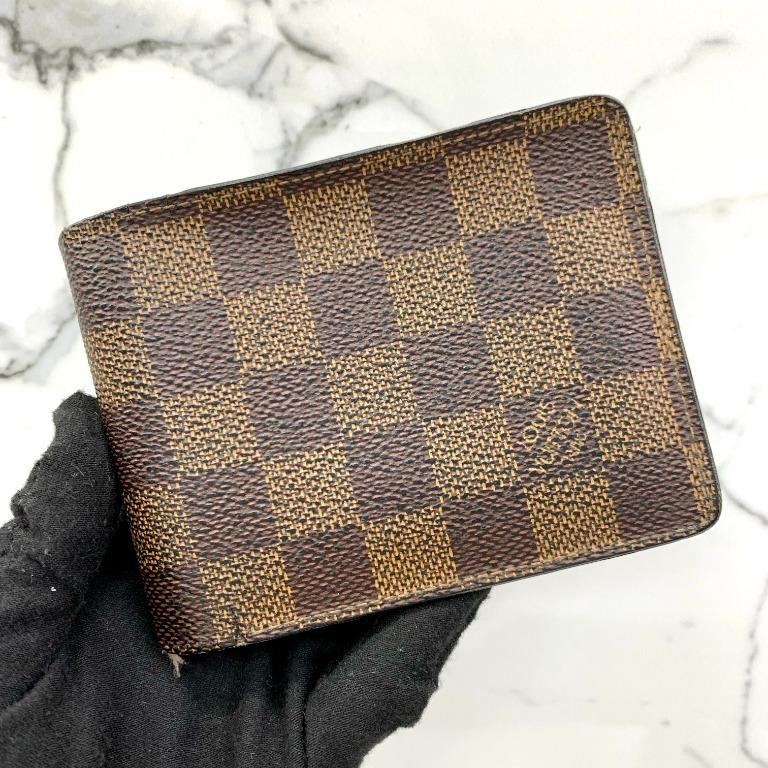 Lv card holder with zip, Men's Fashion, Watches & Accessories, Wallets & Card  Holders on Carousell