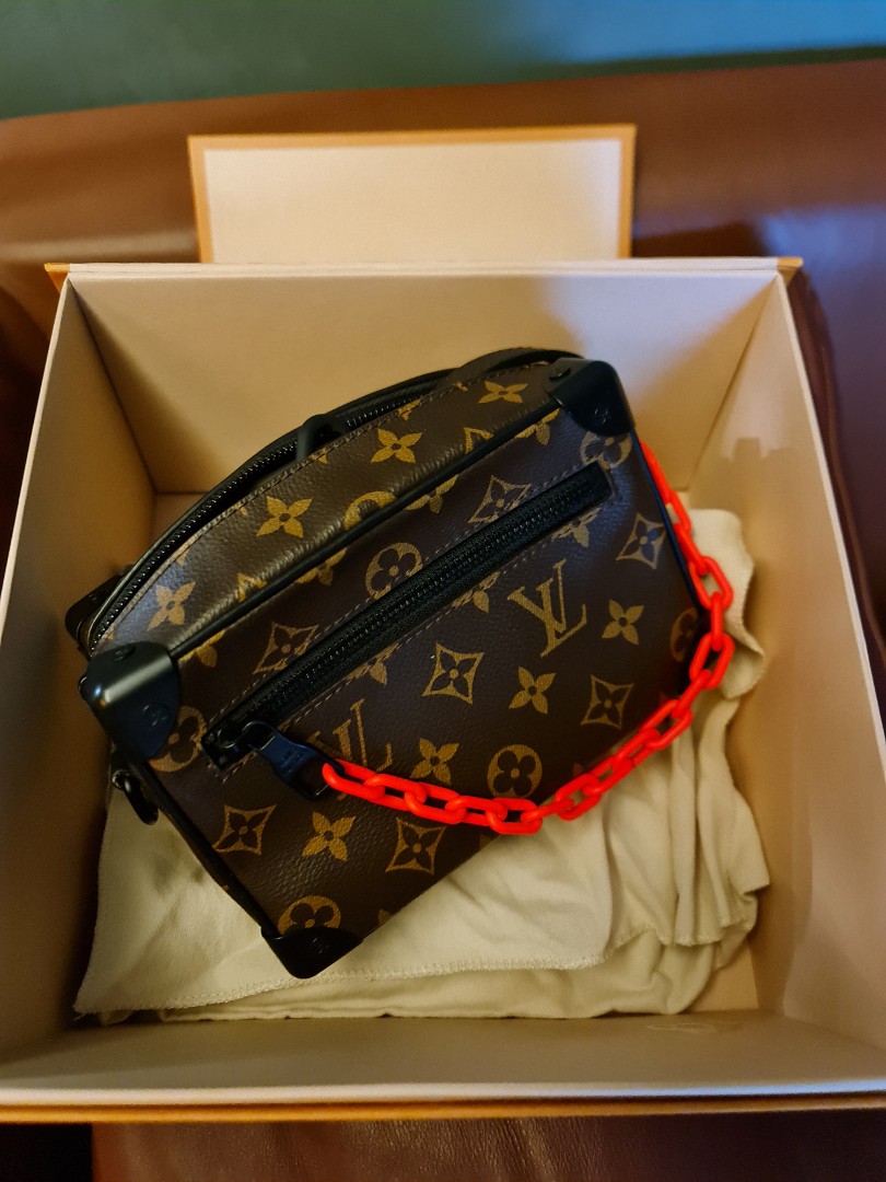 Authentic Louis Vuitton Soft Trunk M55932 Monogram Prism Plastic, Luxury,  Bags & Wallets on Carousell