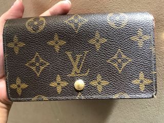(Category: ) located in . Submitted by nrluxxe (Listing ID 1151746007, Image 1). Description: .