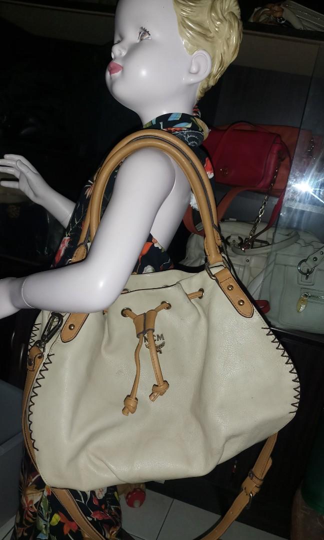 Mcm Hobo two way (Category: Luxury Bags & Wallets) located in Davao. Submitted by purple_stitch87 (Listing ID 1151726976, Image 2). Description: .