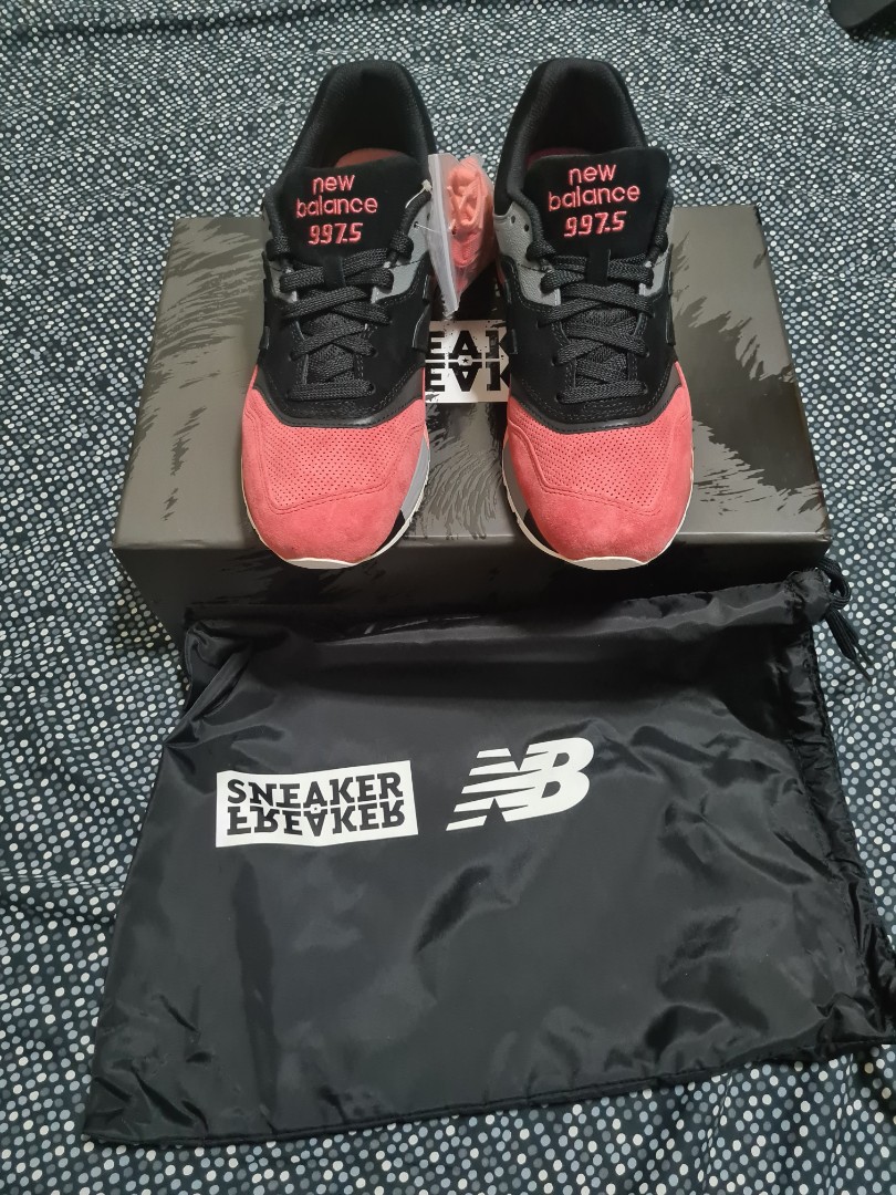 Red and black new balance top 99