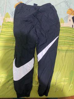 Nike big swoosh 大勾勾長褲