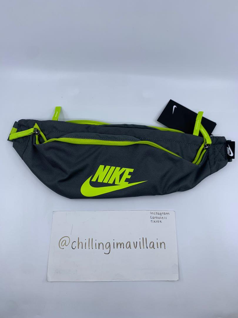 Nike volt hotsell fanny pack