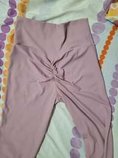 (Category: ) located in . Submitted by neonpink (Listing ID 1151783085, Image 1). Description: .