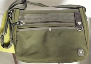 （分類：）位於 。 由 timtimlau430 提交（商品編號 1151773442，圖片 1）。簡介： 。
