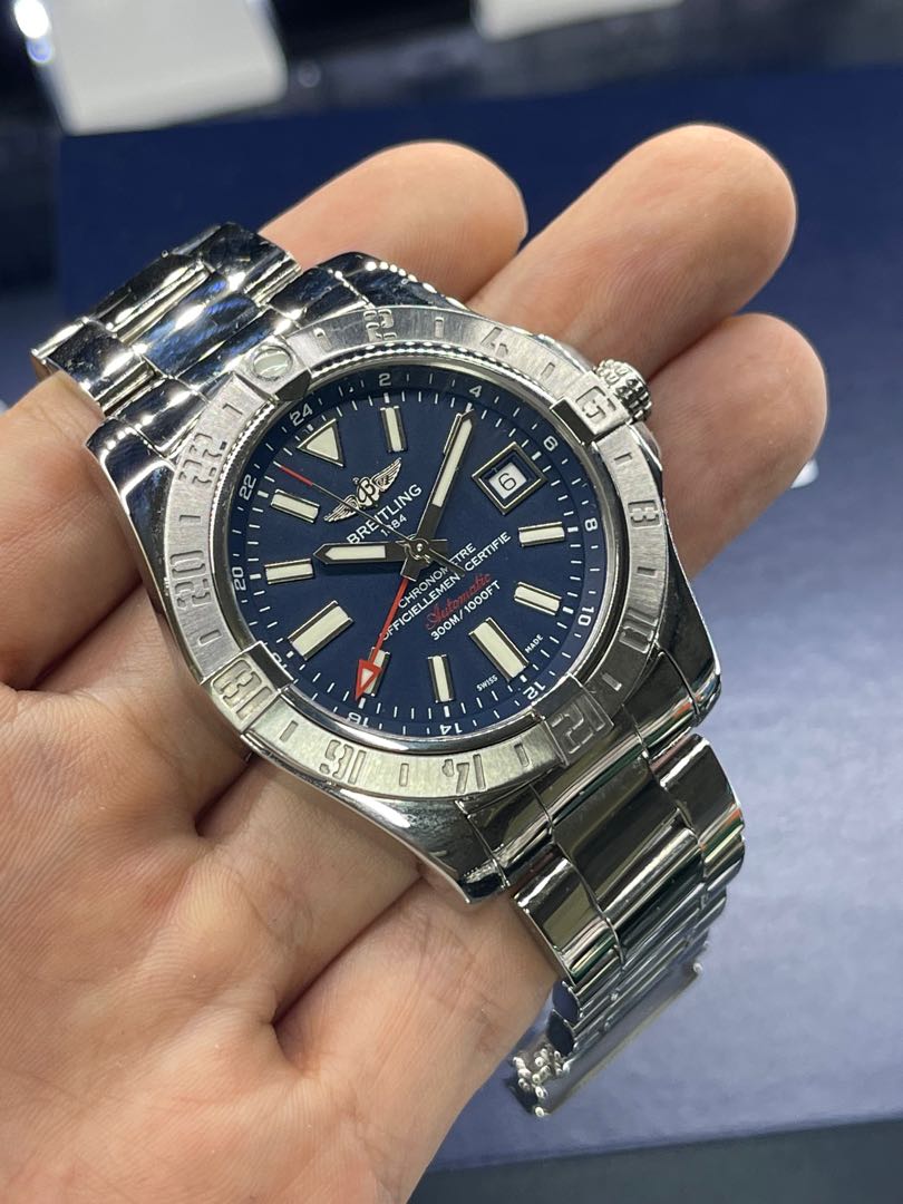 Breitling avenger gmt blue store