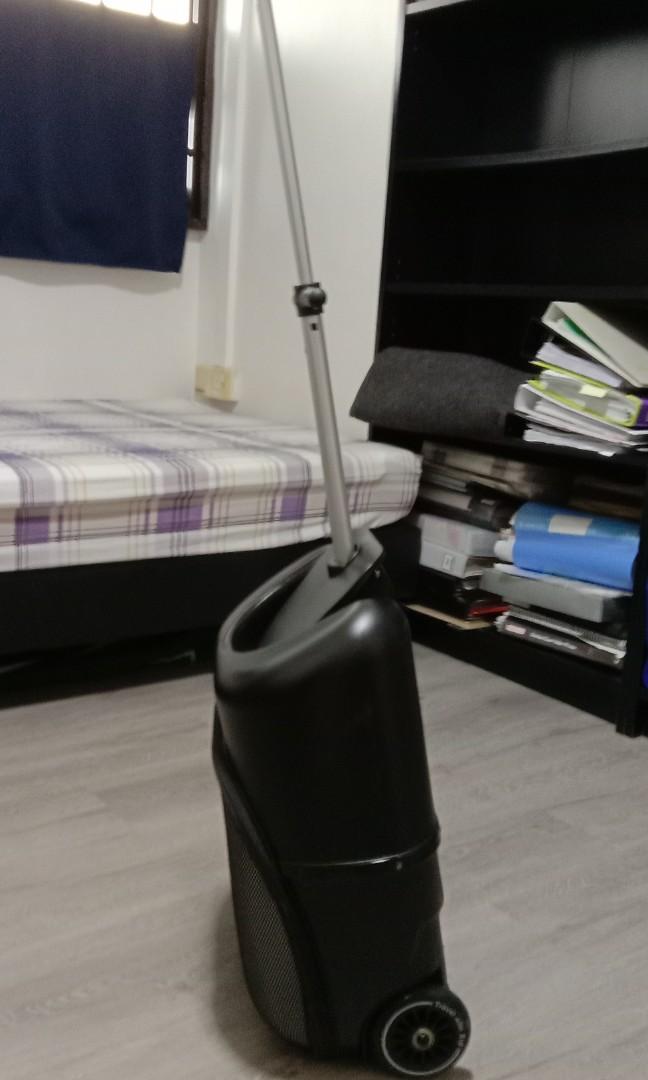 QBox luggage trolley suitcase sell 90, Babies & Kids, Going Out