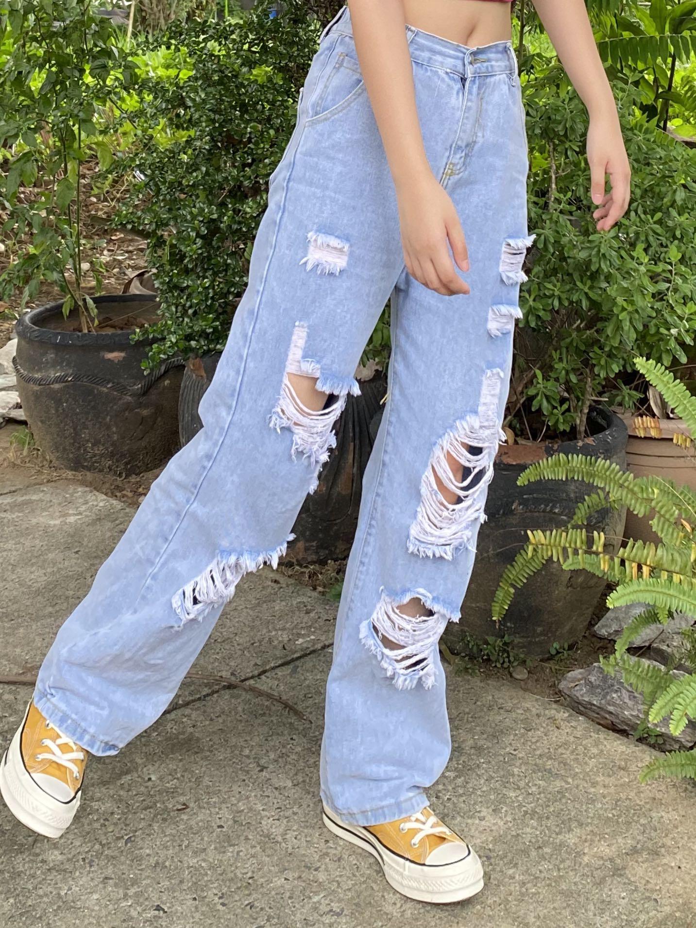 Ripped Baggy Jeans, Women's Fashion, Bottoms, Jeans on Carousell