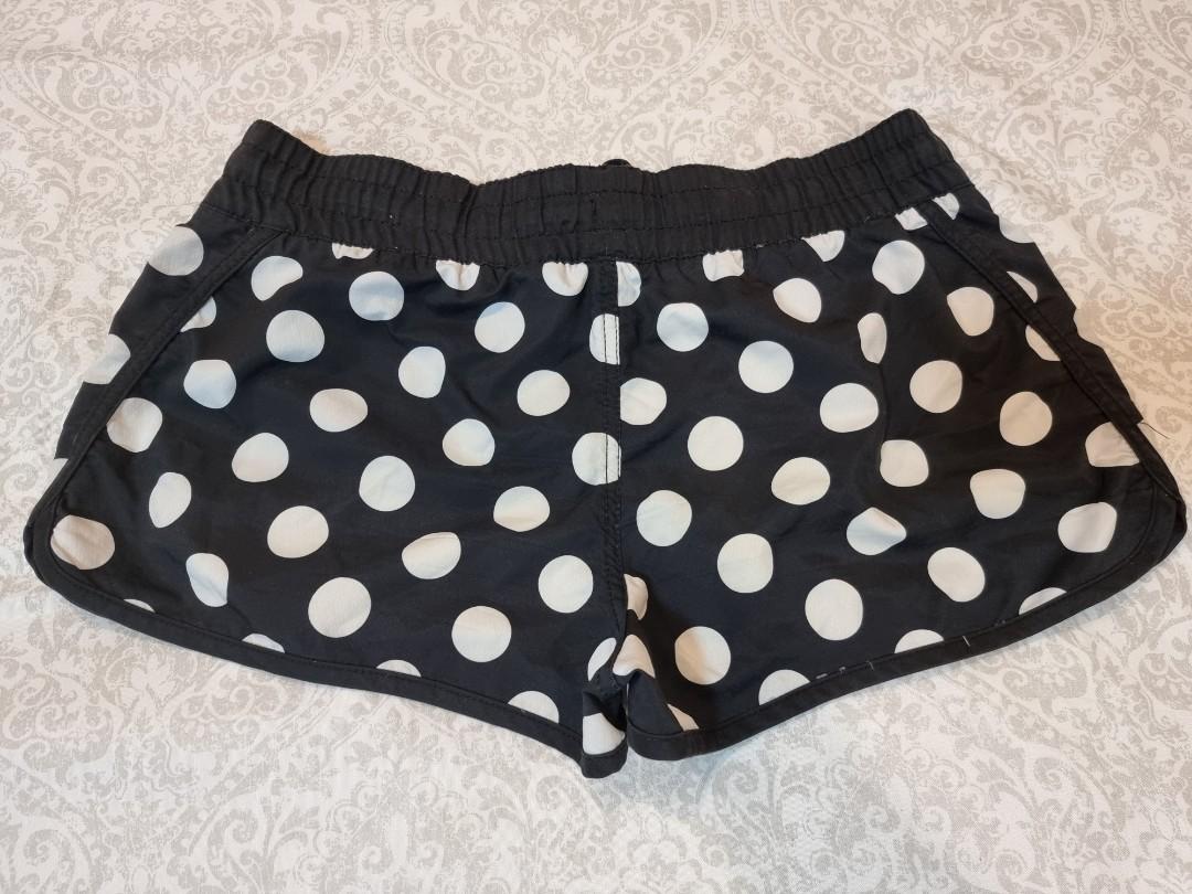 ROXY Beach Short (Category: Shorts) located in Makati City. Submitted by eilener (Listing ID 1151761867, Image 2). Description: Roxy Beach Short Size : XS.