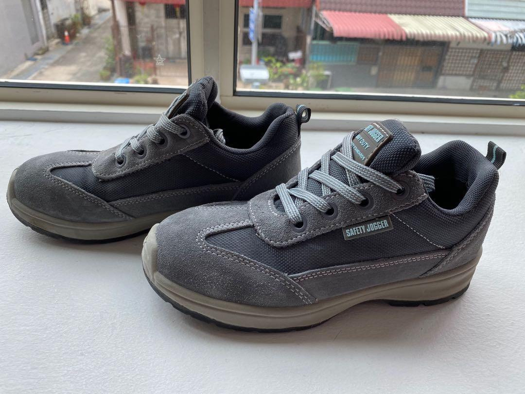 Girl best sale safety shoes