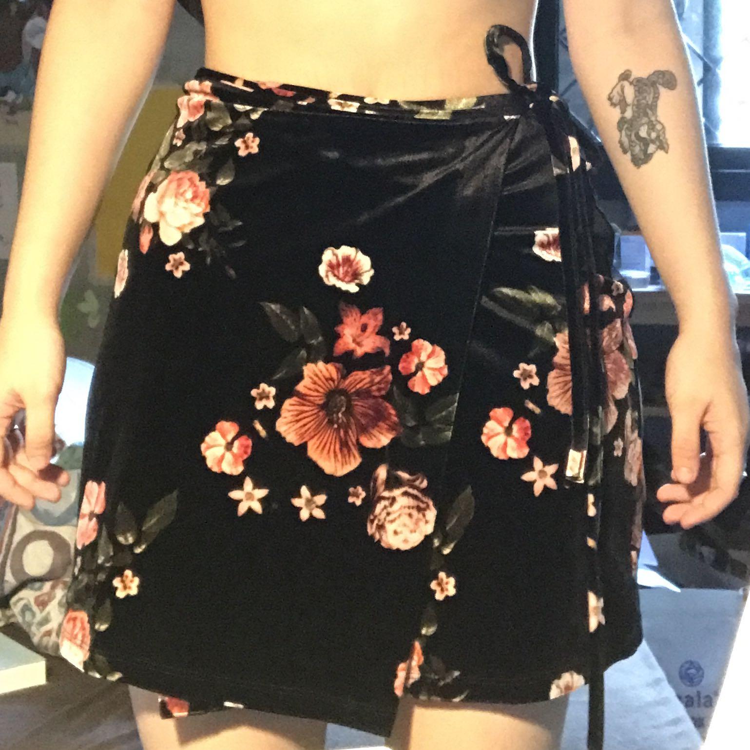 Black velvet deals skirt topshop