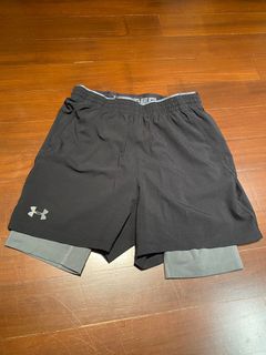 Under Armour Men 2 in 1 Shorts - Size M 