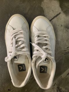 (Category: ) located in . Submitted by sinyee2314 (Listing ID 1151730405, Image 1). Description: .