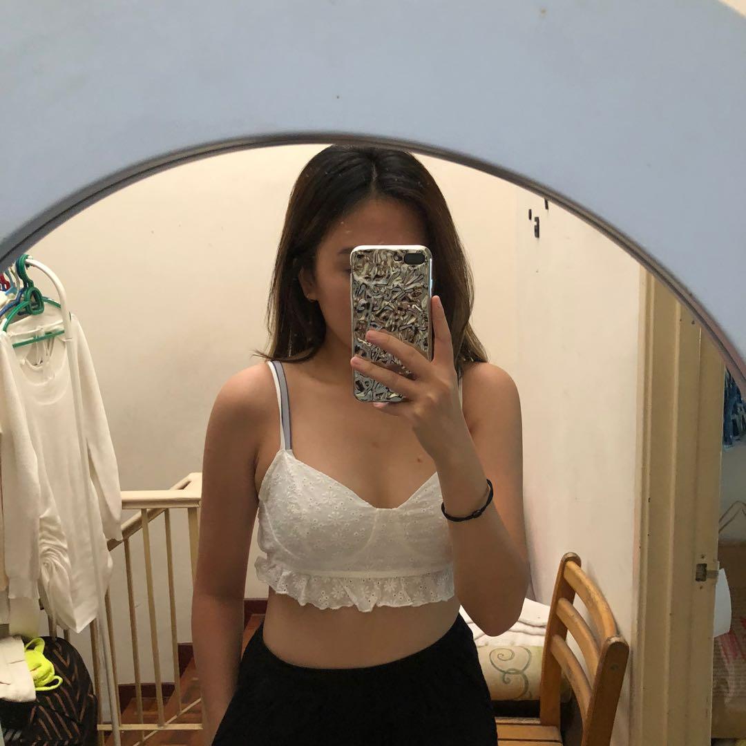 white_singlet_crop_top_1648446608_b29ada6d_progressive.jpg