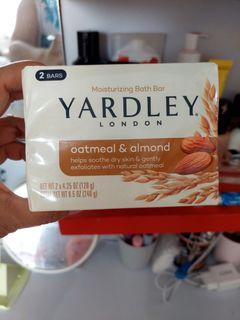 Yardley oatmeal & almond