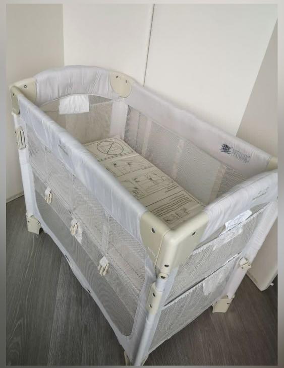 Arm reach Co sleeper, 兒童＆孕婦用品, 兒童傢具, 兒童傢具 嬰兒床 Carousell
