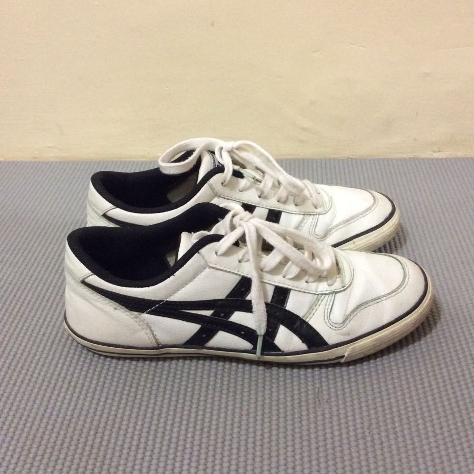 Asics Casual White Shoes, Men's Fashion, Footwear, Casual Shoes on Carousell