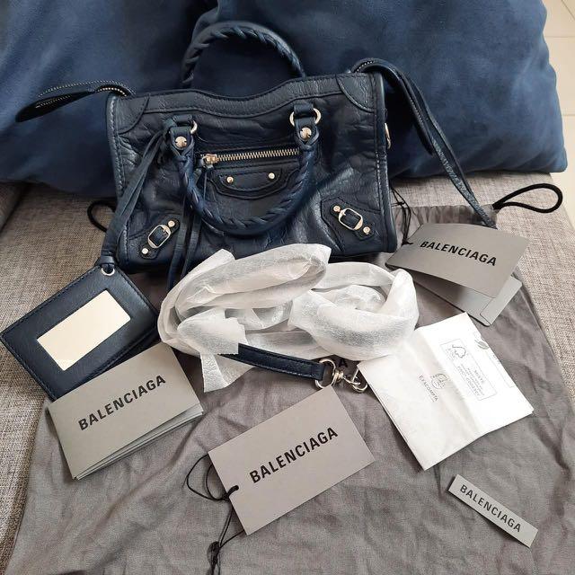 balenciaga nano city