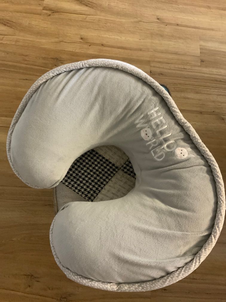 Boppy Multiuse pillow Breastfeeding tummy time propping sitting