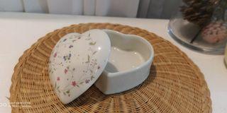 Ceramic Heart shaped Trinket dish  8.5x8cm