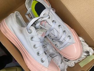 (Category: ) located in . Submitted by preloved_items46 (Listing ID 1151970351, Image 1). Description: .