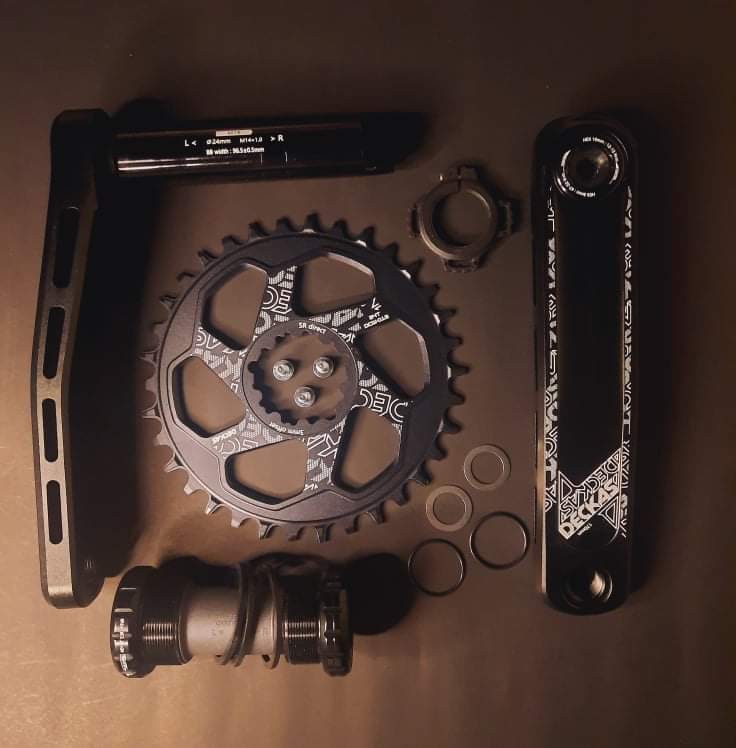Deckas crankset clearance