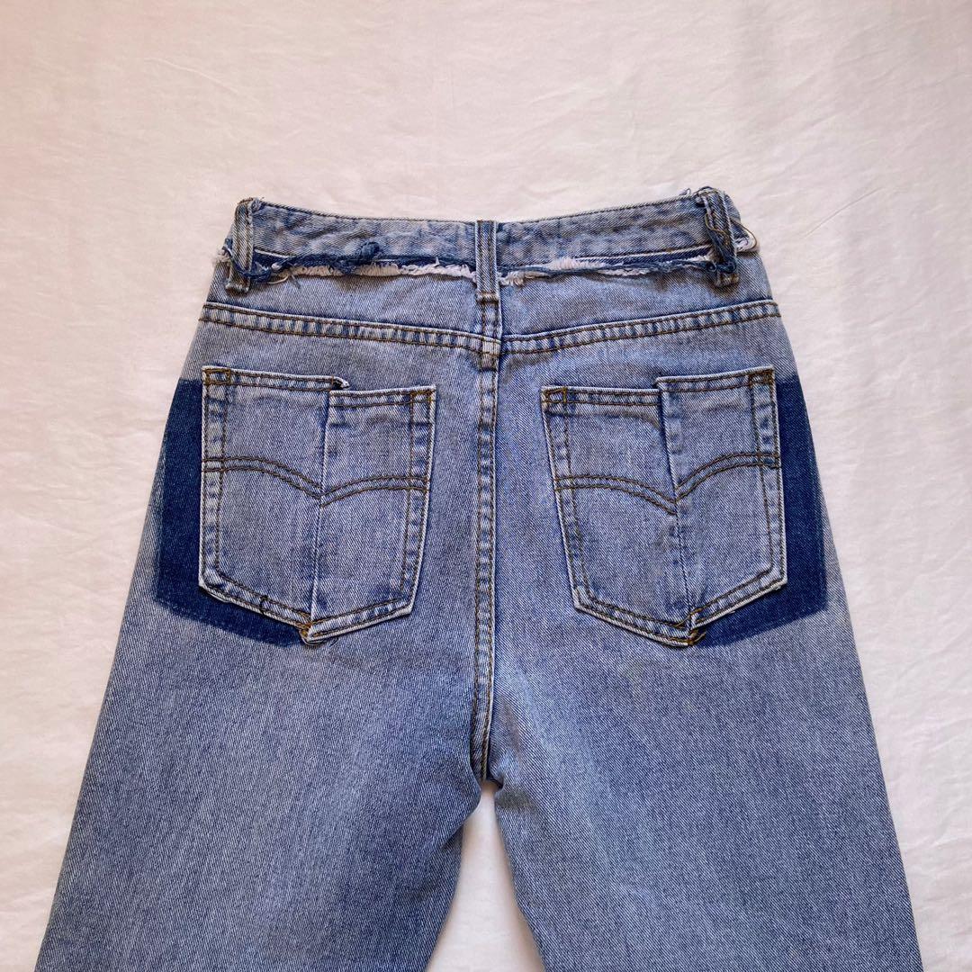 Distressed Contrast Pocket Mom Jeans (Category: Jeans) located in Batangas. Submitted by shop.sha (Listing ID 1151827744, Image 1). Description: .