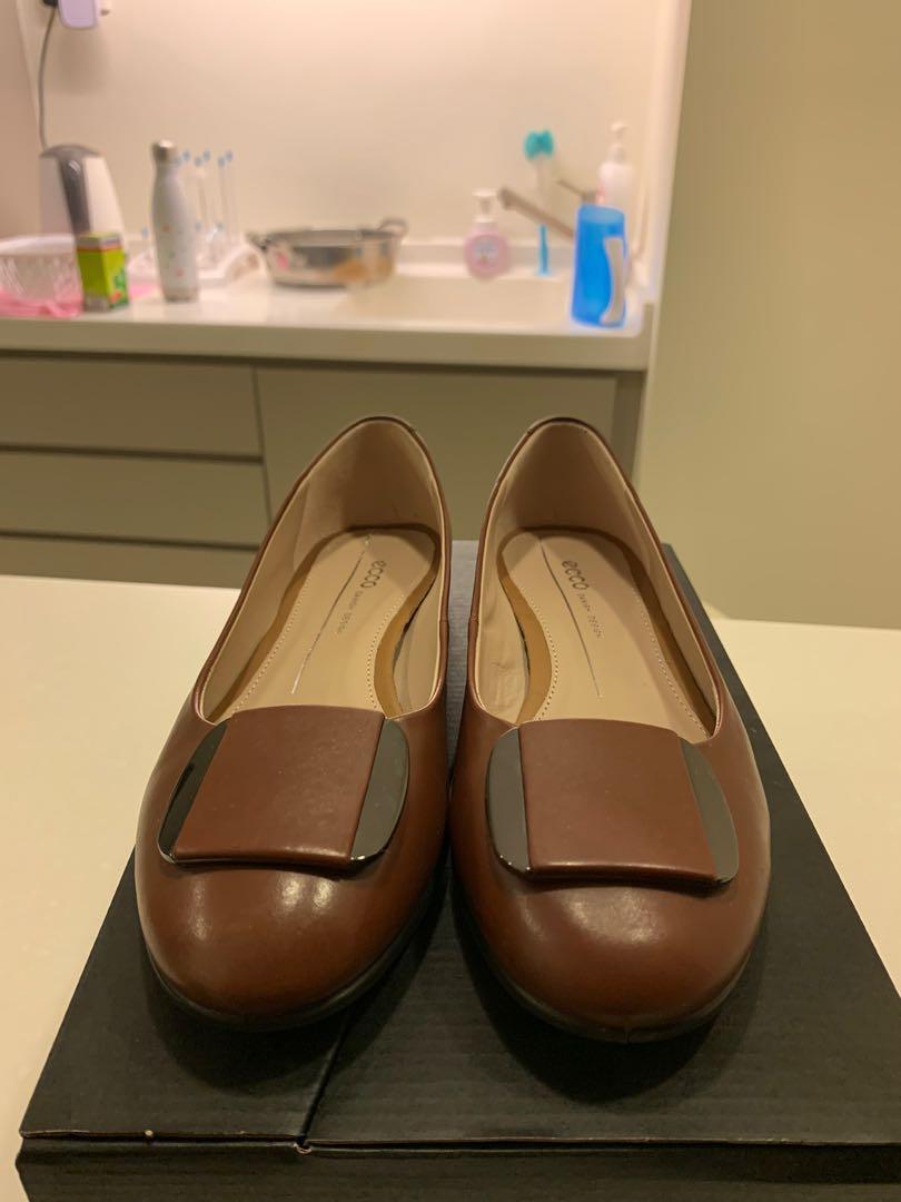ecco female shoes