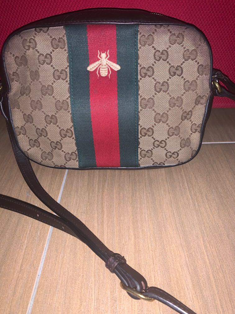Gucci bee sling hotsell bag