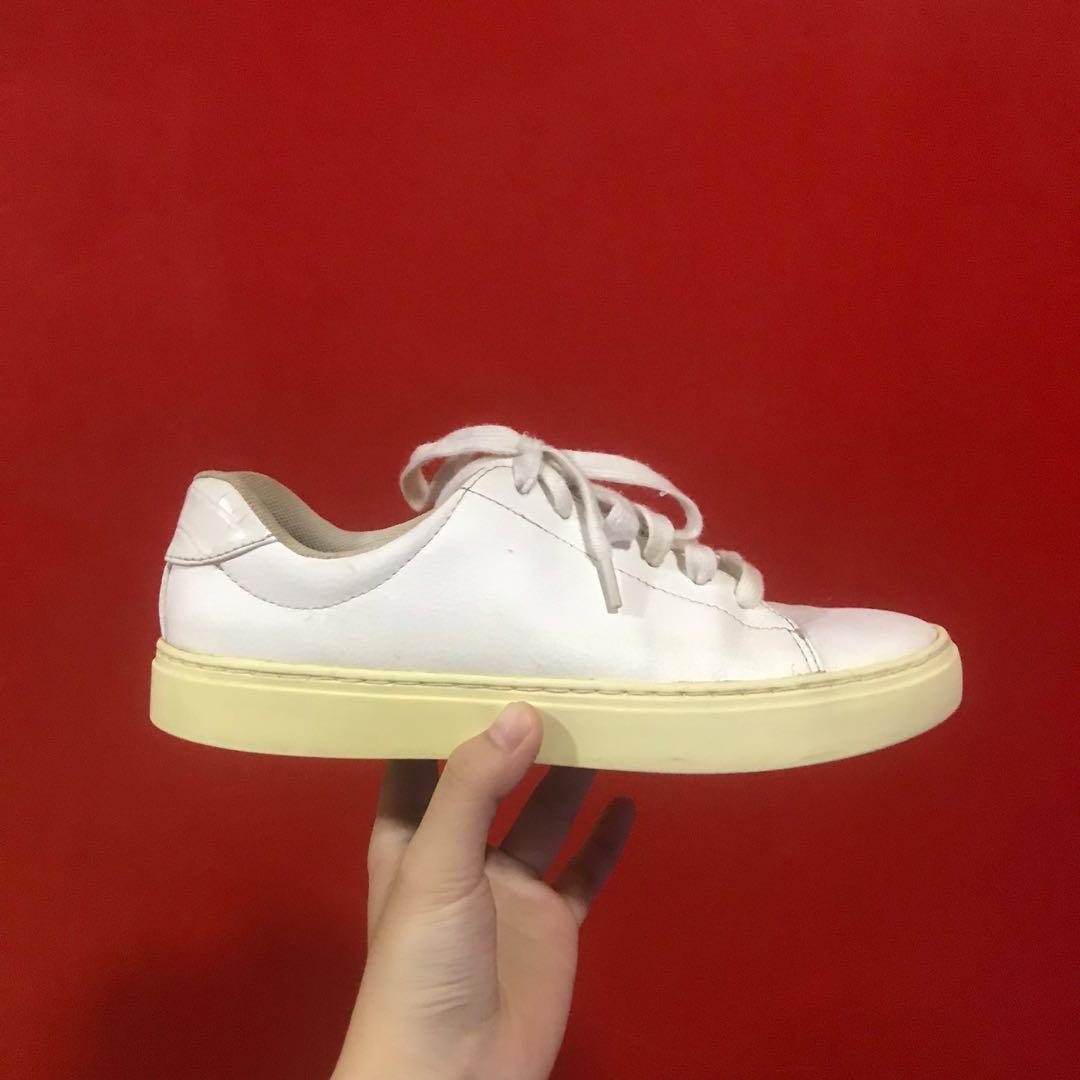 H M All White Sneaker Women s Fashion Footwear Sneakers on Carousell